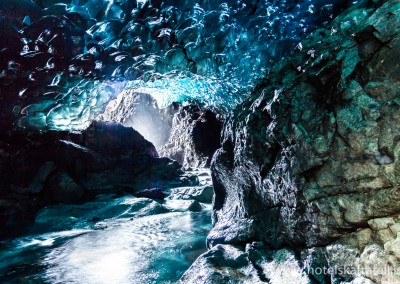 Ice caves close to Hótel Skaftafell, we strongly reccomend that you only visit the caves with an experinced glacier guide