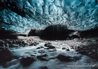 Ice caves close to Hótel Skaftafell, we strongly reccomend that you only visit the caves with an experinced glacier guide