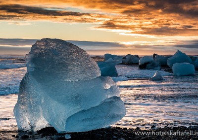 From the Glacier Lagoon, 50 kilometers / 30 miles east of Hótel Skaftafell